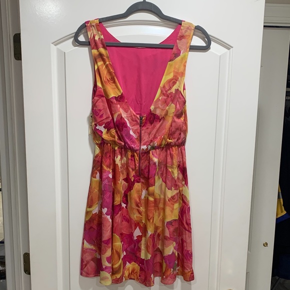 Alice + Olivia Silk Floral Low Back Dress - Picture 4 of 8